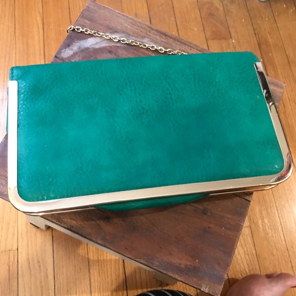 Green purse - Picture 2 of 5